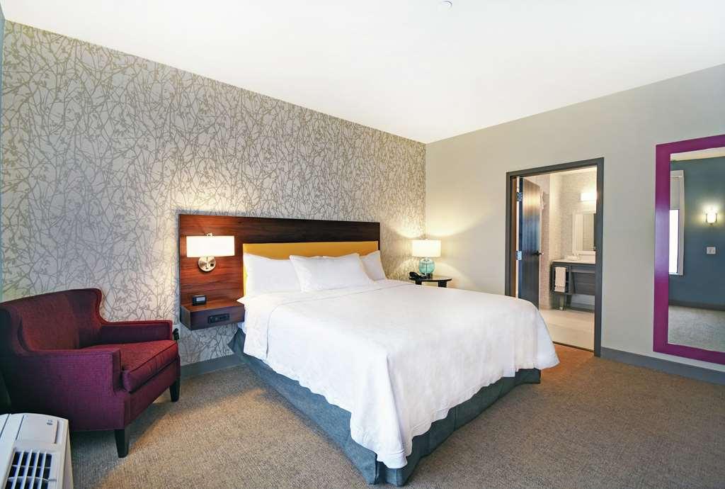 Home2 Suites By Hilton Beloit Room photo